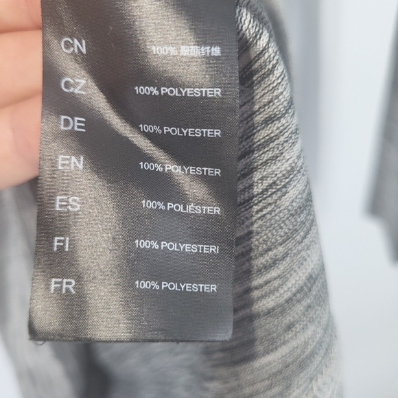 Kuhl Kids Alloy 1/4 Zip Top (10/12) - Picture 5 of 8